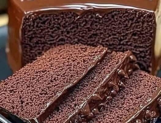 Moist Chocolate Fudge Cake Recipe