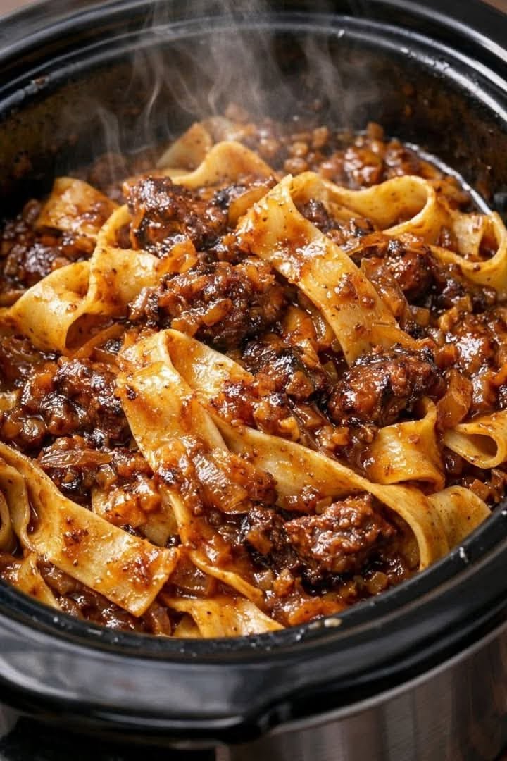 Slow Cooker Beef Ragu Pasta