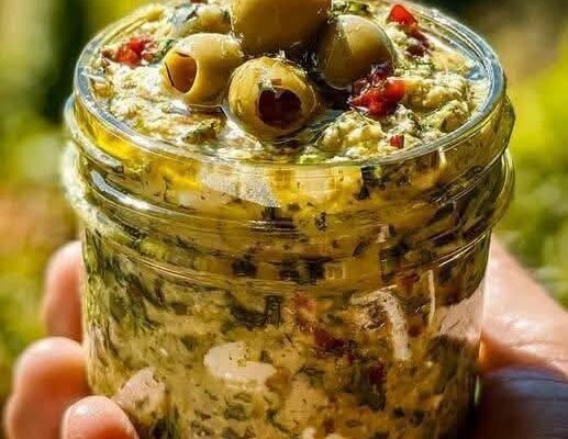 Olive Lovers’ Dream Dip: Creamy, Zesty, and Simply Irresistible!
