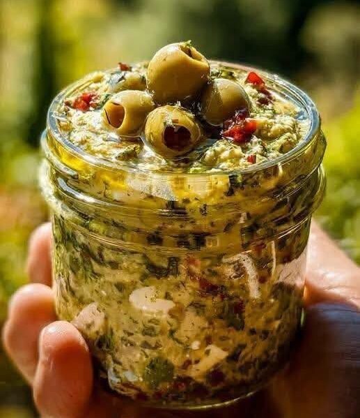 Olive Lovers’ Dream Dip: Creamy, Zesty, and Simply Irresistible!
