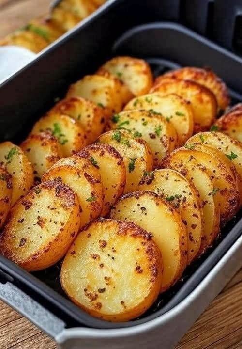 Crispy Sliced Potatoes in the Air Fryer