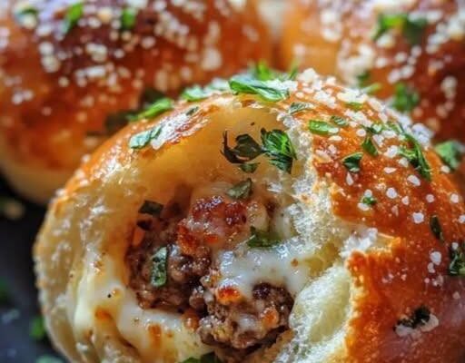 Cheesy Garlic Butter Beef Stuffed Bread Rolls!