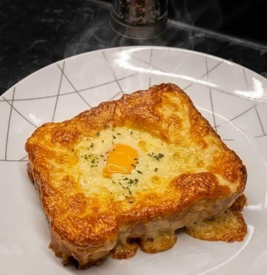 Crispy Cheesy Egg Toast!