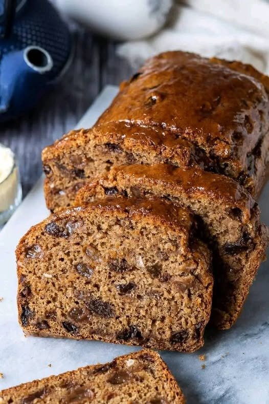 Moist Cinnamon Date Bread Recipe