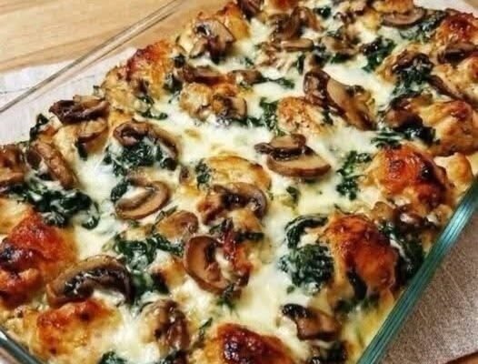 Chicken Spinach and Mushroom Low-Carb Oven Bake